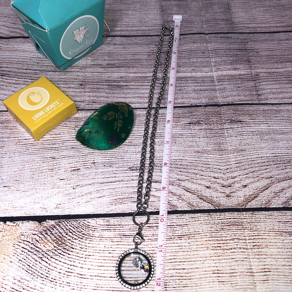 Origami Owl Locket Necklace - Picture 3 of 6